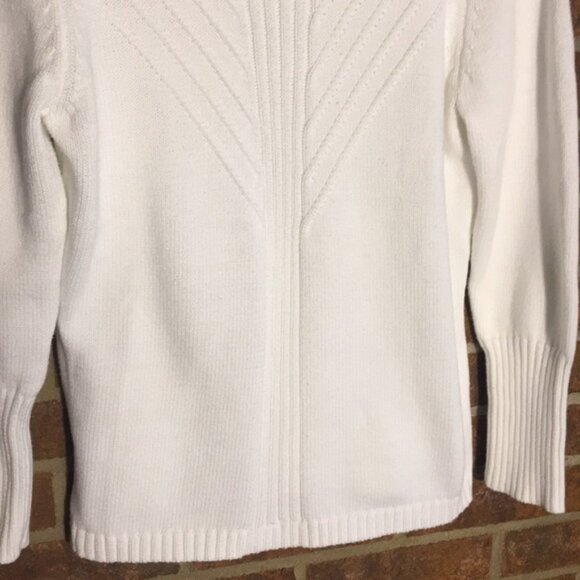 Jillian & Nicole Crisp White Turtleneck Sweater Petite L - Picture 4 of 5